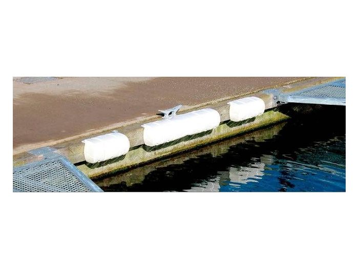 Кранец причальный Multi Dock Fender 900 x 180 x 181