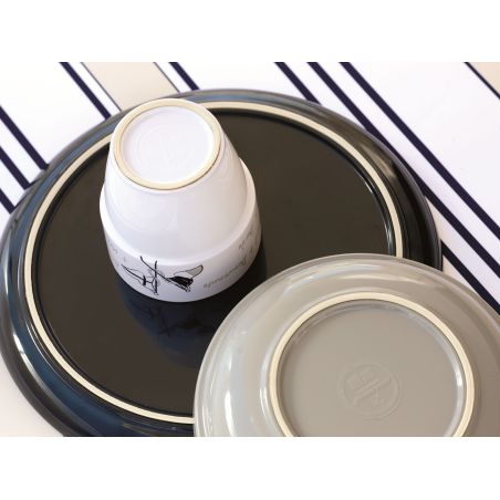 WELCOME набор посуды с нескользящей основой на 6 персон, 24 предмета WELCOME набор посуды с нескользящей основой на 6 персон, 24 предмета