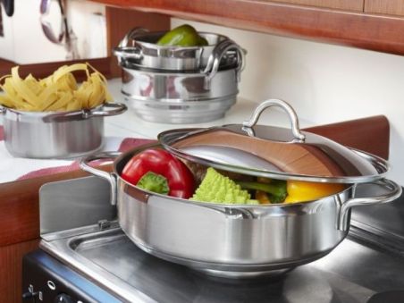 KITCHEN Набор кастрюль 6 предметов, нержавеющая сталь. KITCHEN Набор кастрюль 6 предметов, нержавеющая сталь.