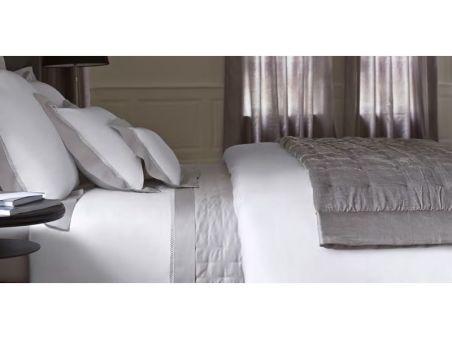 Комплект Yves Delorme Walton, простынь - 270*295, пододеяльник - 260*240 Комплект Yves Delorme Walton, простынь - 270*295, пододеяльник - 260*240