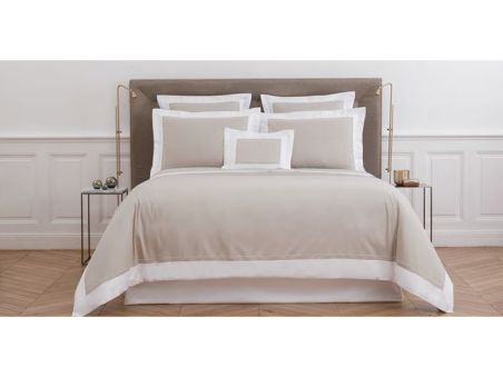 Комплект Yves Dolorme Ucetia, простынь - 270*295, пододеяльник - 260*240