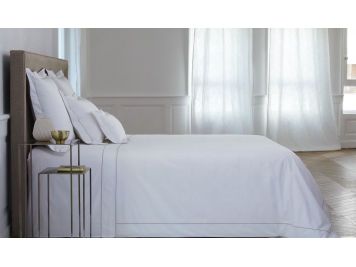 Комплект Yves Delorme Flandre,  простынь - 270*295, пододеяльник - 240*220