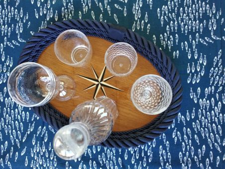 BATELA Стильна скатертина FISHES, 225x140 см. BATELA Стильна скатертина FISHES, 225x140 см.