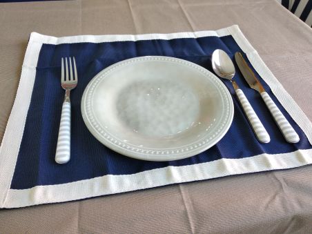 WATERPROOF Килимки під тарілки водовідштовхувальні,  сині з бежевим бортом