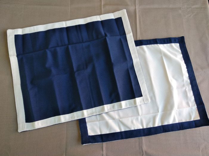 WATERPROOF Килимки під тарілки водовідштовхувальні,  сині з бежевим бортом