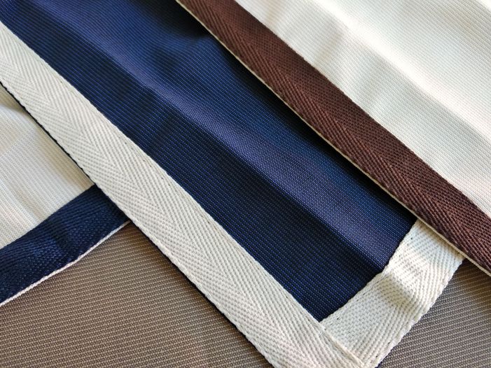 WATERPROOF Килимки під тарілки водовідштовхувальні,  сині з бежевим бортом