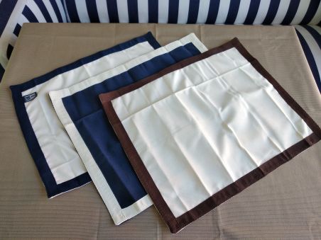 WATERPROOF Килимки під тарілки водовідштовхувальні, бежеві з коричневим бортом