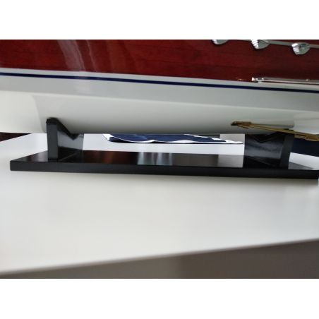 Модель яхты Riva 87 см