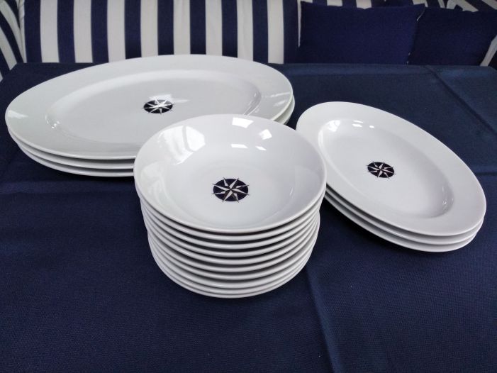 Азимут  тарелка  овальна  размер 22 см