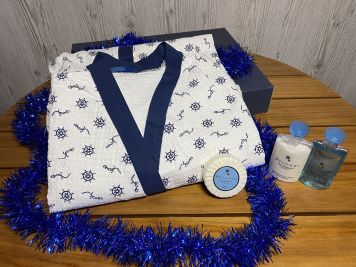 Подарунковий набір: Халат розмір L та шампунь, кондиціонер, мило Bvlgari все по 75мл