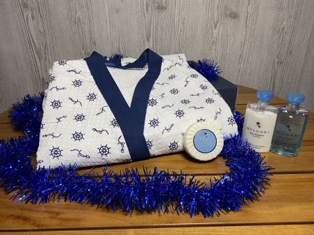 Подарунковий набір: Халат розмір L та шампунь, кондиціонер, мило Bvlgari все по 75мл