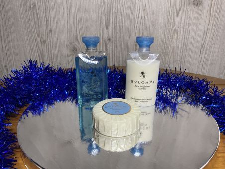 Подарунковий набір Bvlgari Blue tea:  шампунь, кондиціонер, мило  все по 75мл Подарунковий набір Bvlgari Blue tea:  шампунь, кондиціонер, мило  все по 75мл