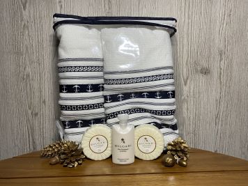 Подарунковий набір: Косметичны засоби Bvlgari та комплект з 3-х рушників, 140x70, 100x50, 50x33 см.