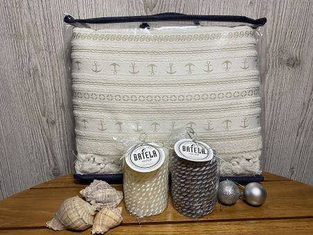 Подарунковий набір: Пляжний рушник SANTORINI Anchors та декоративні свічки Rope Подарунковий набір: Пляжний рушник SANTORINI Anchors та декоративні свічки Rope