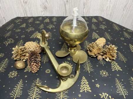 Набір з латуні АТЕР: Олійна лампа та свічник Набір з латуні АТЕР: Олійна лампа та свічник