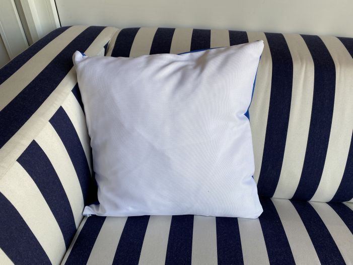 Подушка декоративна блакитно-біла з вишитим якорем 45х45см.
