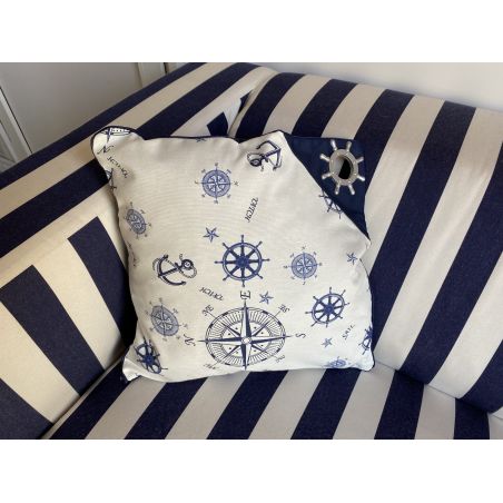 Подушка декоративна зі штурвалом Троянда вітрів 40х40см.