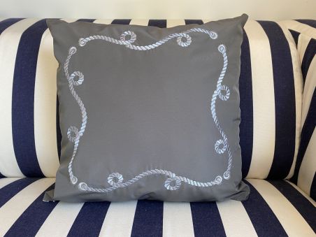 Подушка декоративна сіра з  вишитим канатом 40х40см.