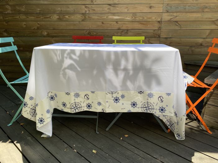 Стильна скатертина зі штурвалами, біла 220х150 см.