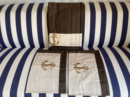 Комплект постільної білизни коричневий з вишитим якорем, двоспальний 210х220 см.