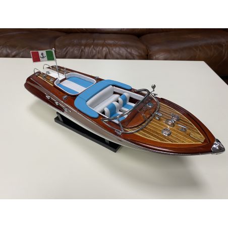 Модель яхты Riva 87 см