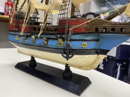 BATELA Модель вітрильної яхти MAYFLOWER, 40 см.